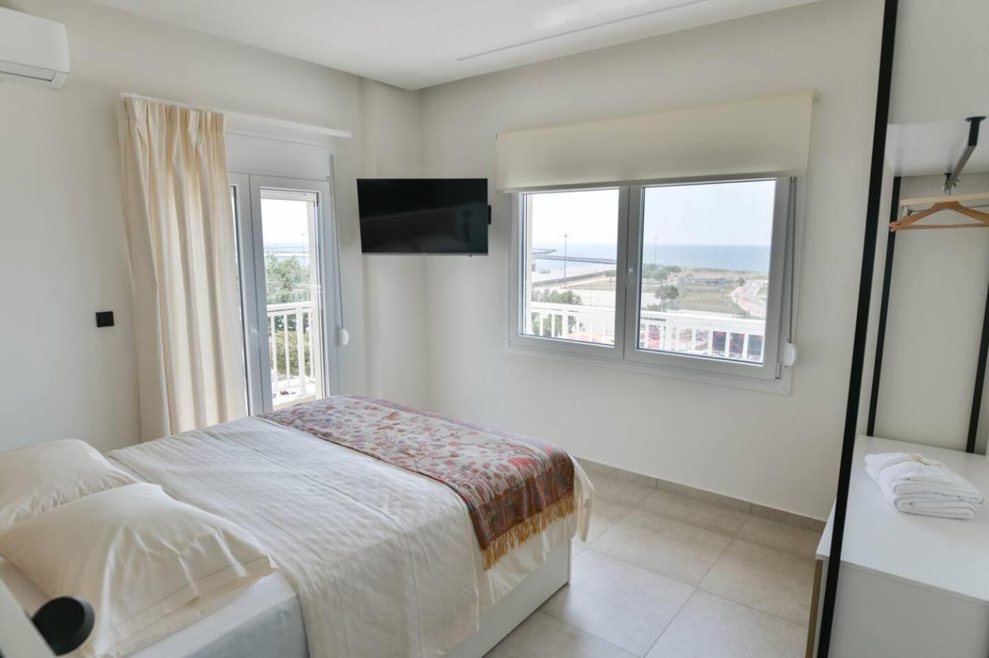 Lighthouse Apartments Alexandroupoli Exterior photo